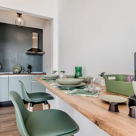 La Petit Maison Lägenhet *