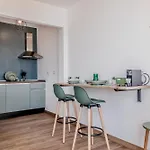 La Petit Maison *