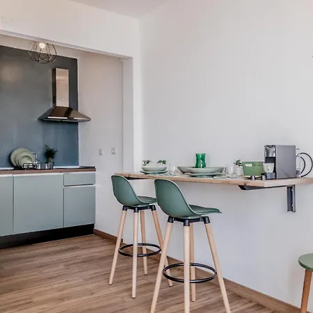 La Petit Maison *